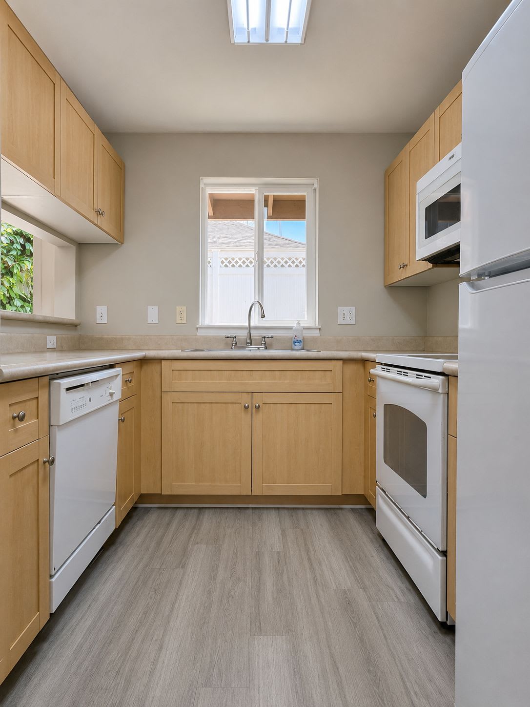 671 Meakanu Lane, #803 – photo 5