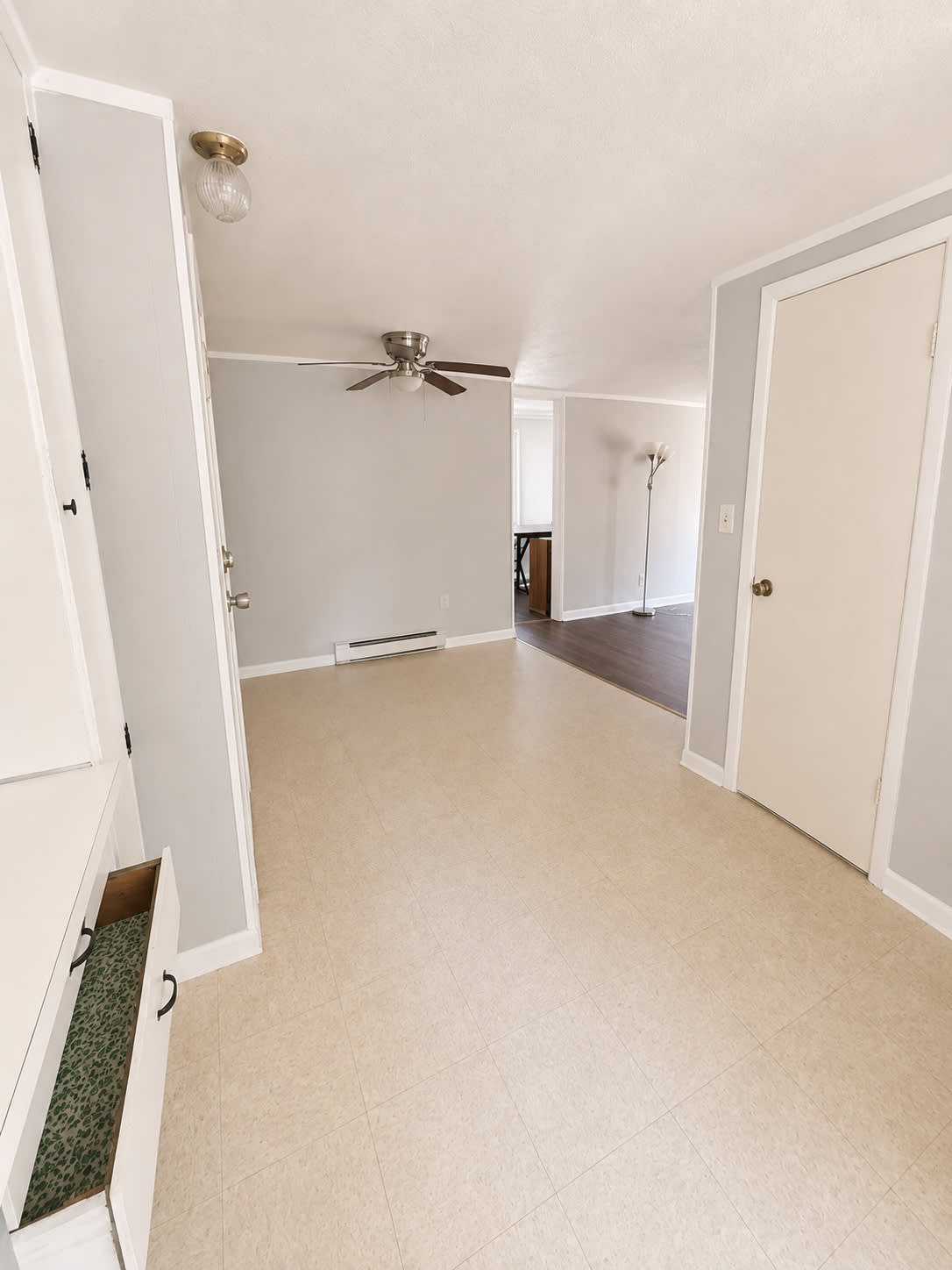1187 Putnam Pike – photo 4
