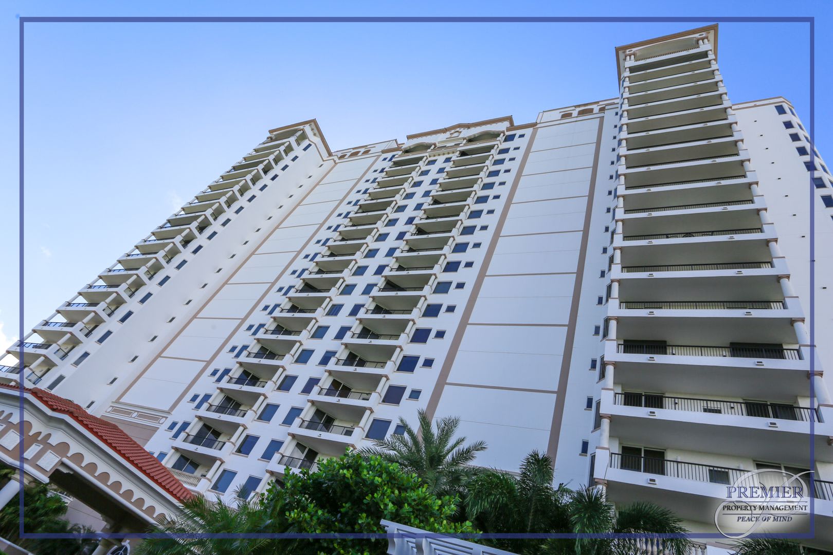 This 3 Bedroom 4 Bathroom High In The Sky Condo At Hammock Bay Golf Country Club Breathtaking Views Close To Marco Island – photo 2