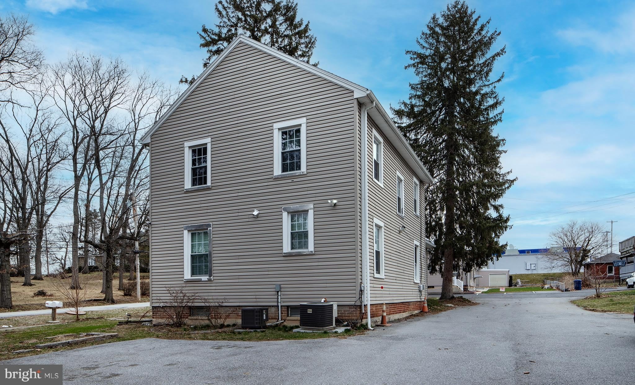 4229 ELMERTON Avenue – photo 3
