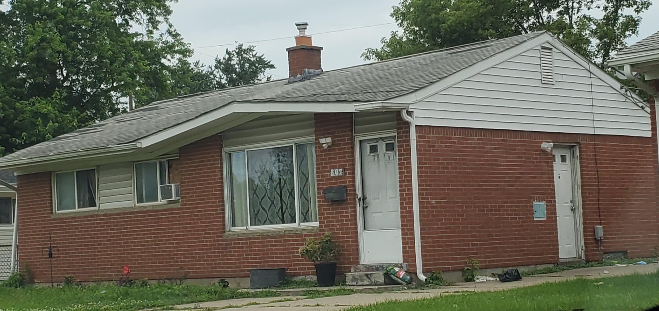 805 Hemphill Road – photo 1