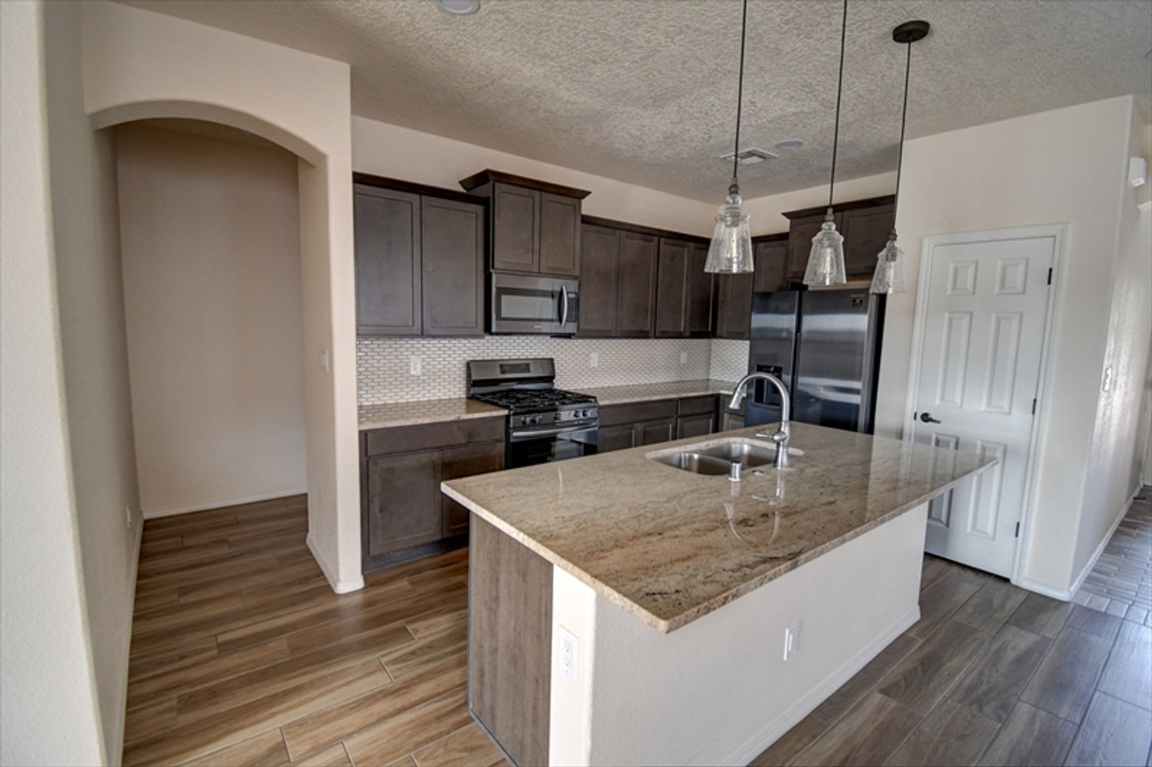 AMAZING MULTI GENERATIONAL 4 BEDROOM (with 2 Primary Suites-one up stairs and one down) – photo 5