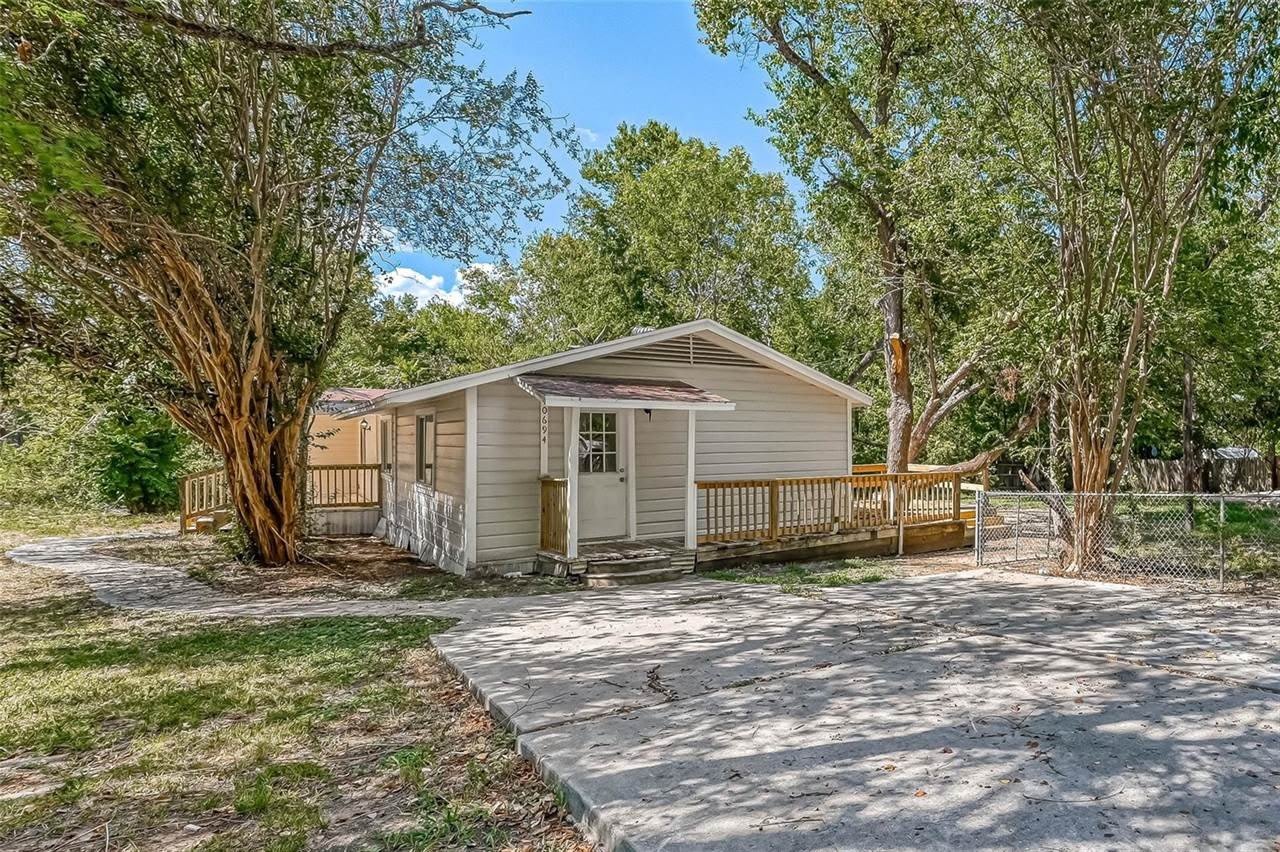10694 Pine Street – photo 2