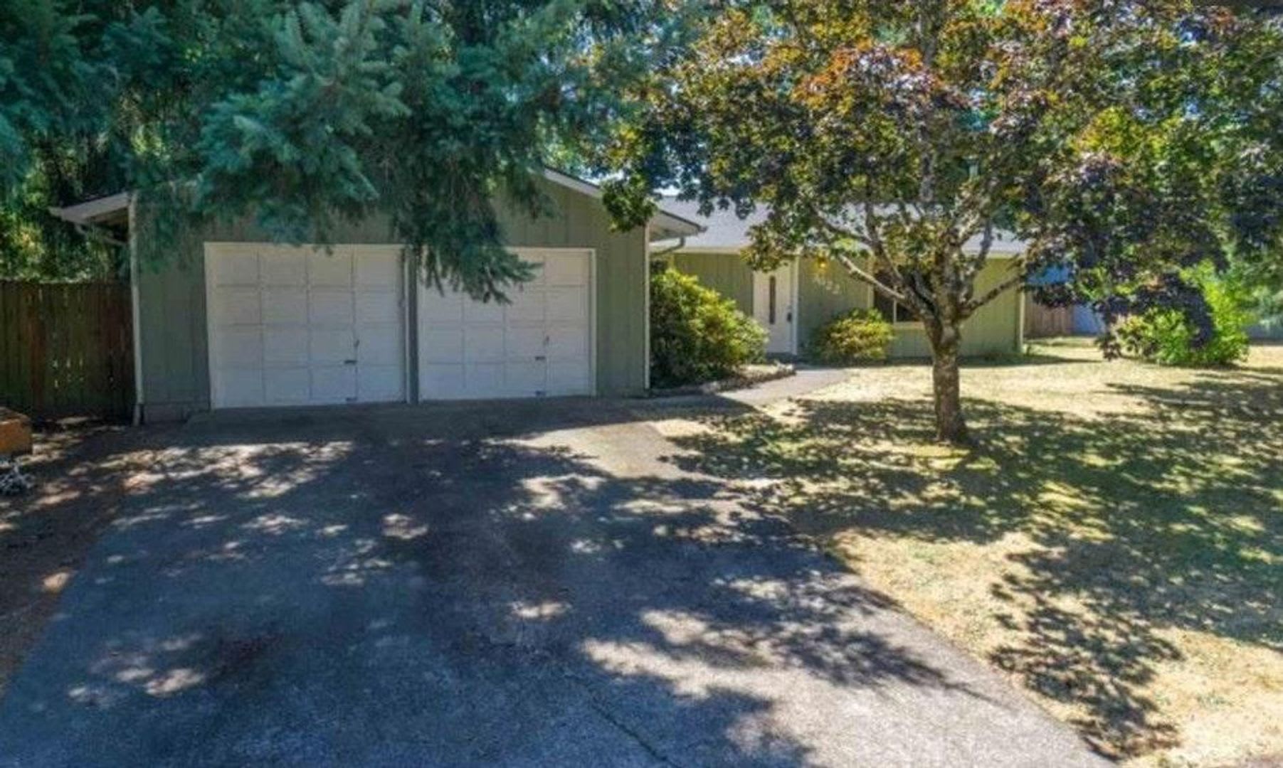 Available Now 4 Bedroom 2 Bath House Near Osu – photo 2