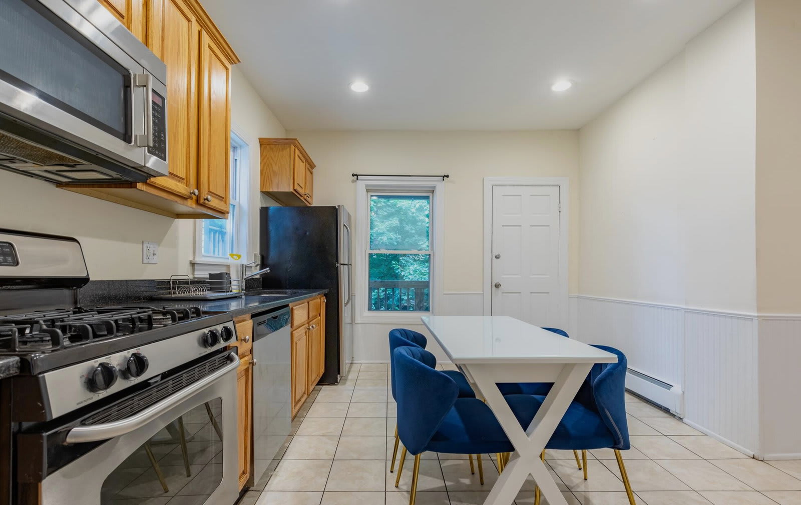 61 Hillside Street – photo 3