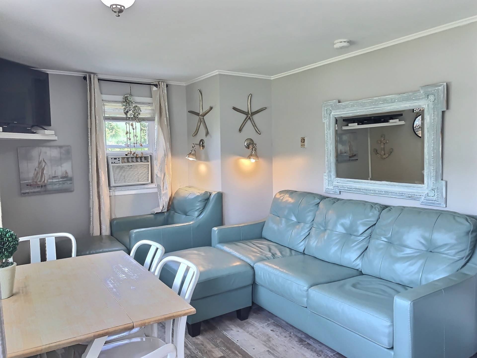 81 E Lake Drive – photo 3