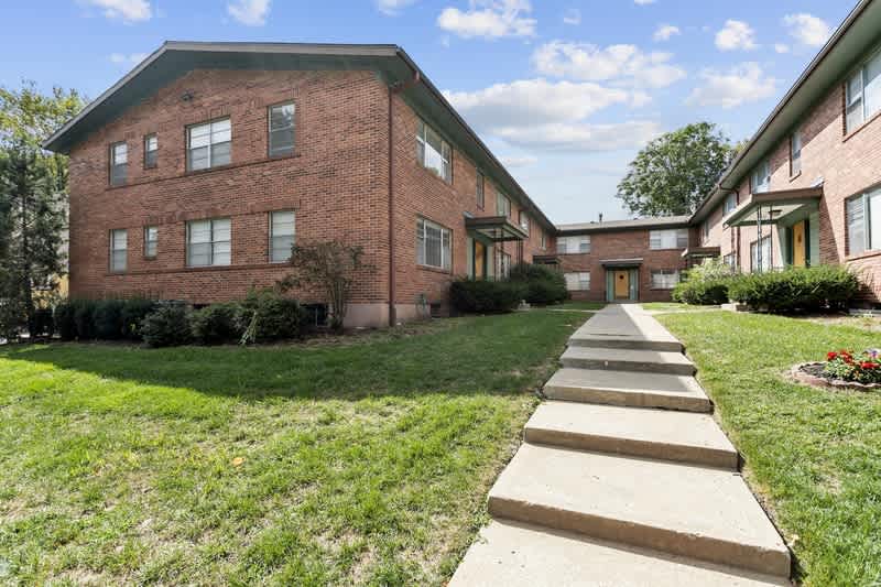 4104 Clark Ave – photo 4