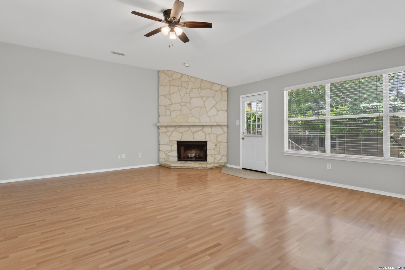 6635 Shady Bend Dr – photo 4