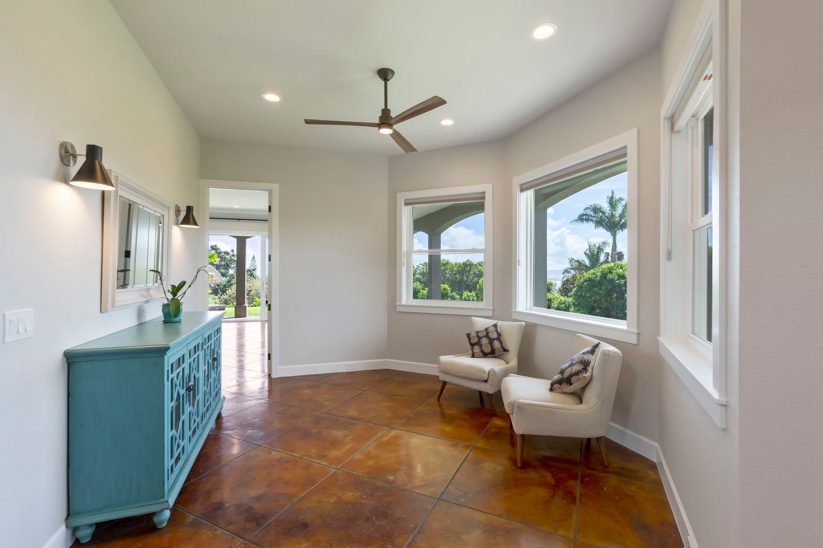 Upper Class Elegance In This 4 Bed 3Bath Home In Wailuku Country Estates Unfurnished Ocean Views Utilities Included – photo 5