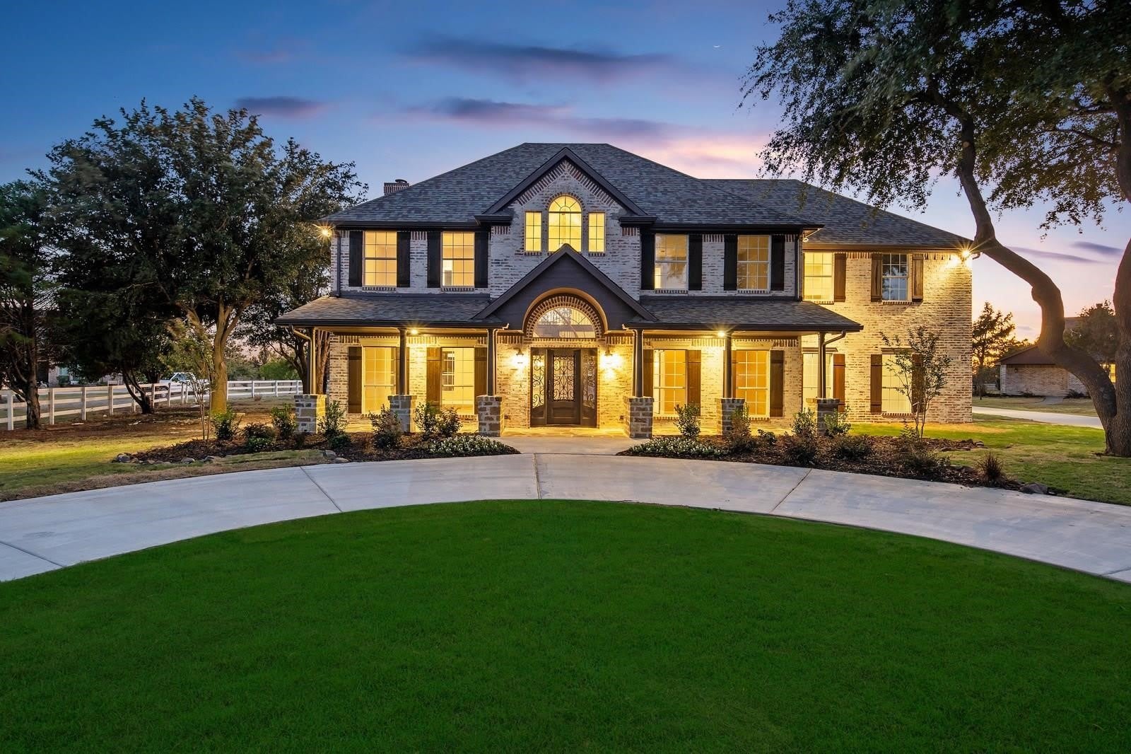 8285 Falcon Court – photo 2