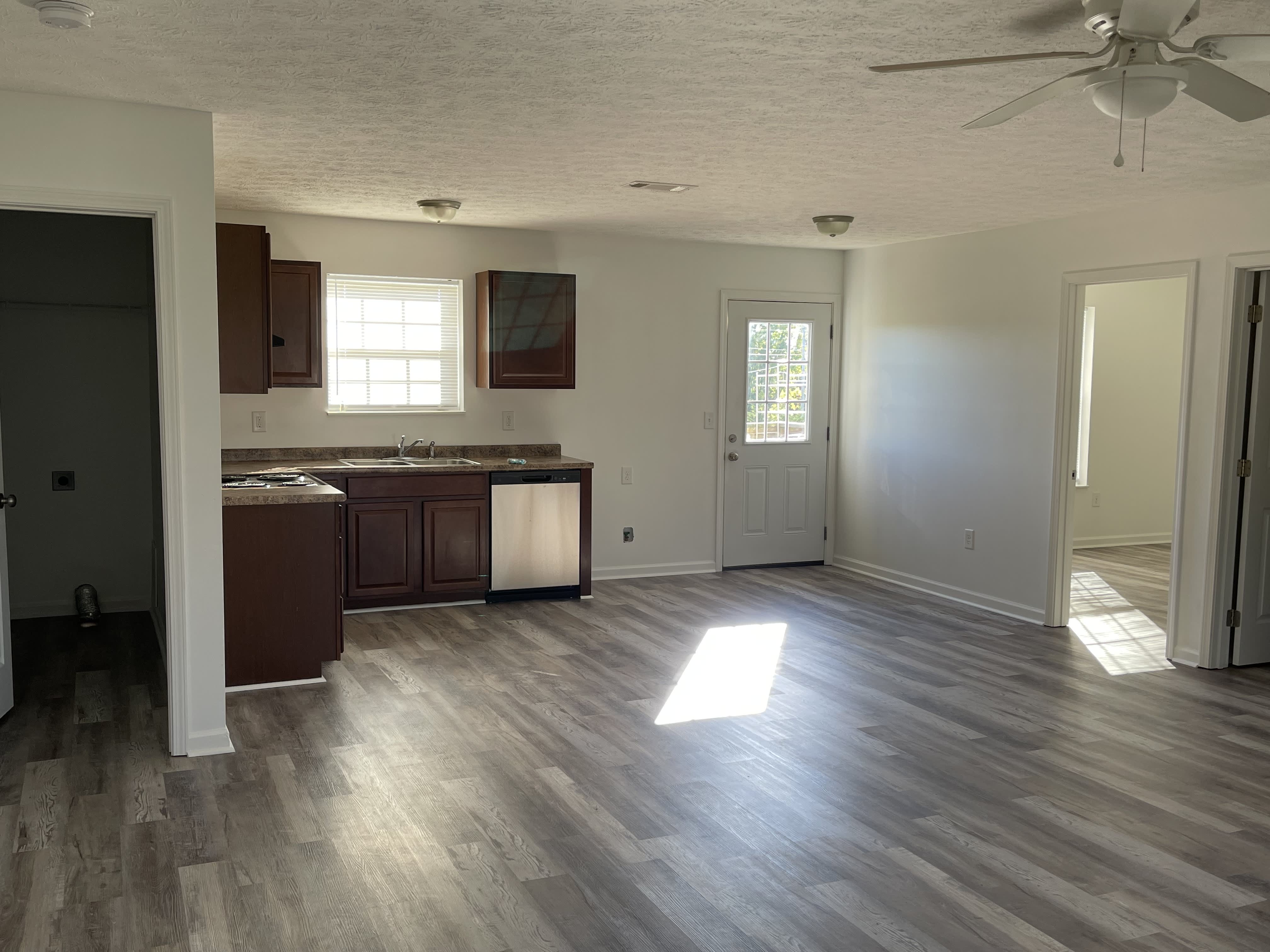 803 Quiet Oaks Way – photo 2