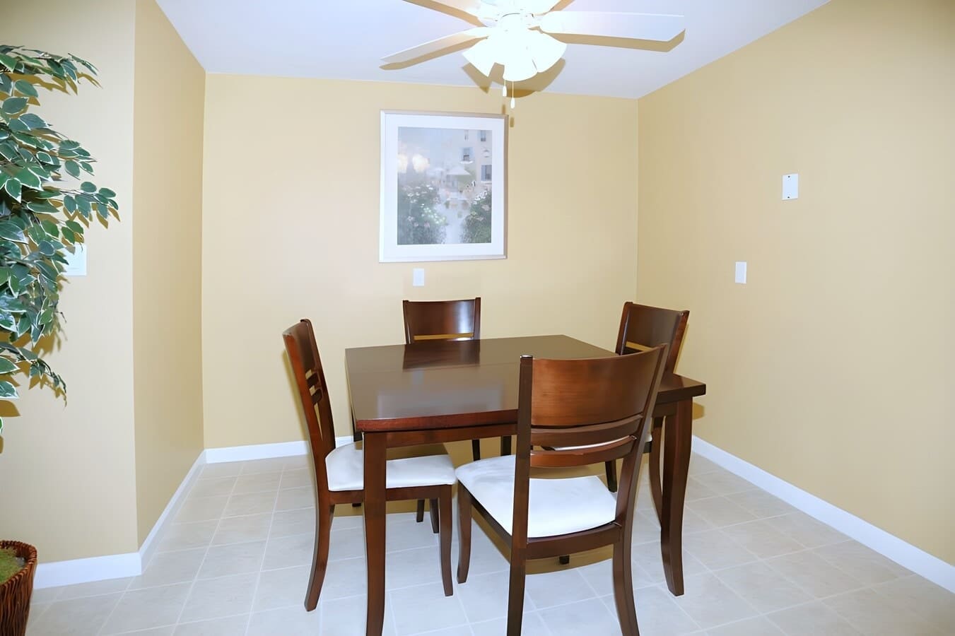 Hallmark Village Apartments – photo 5