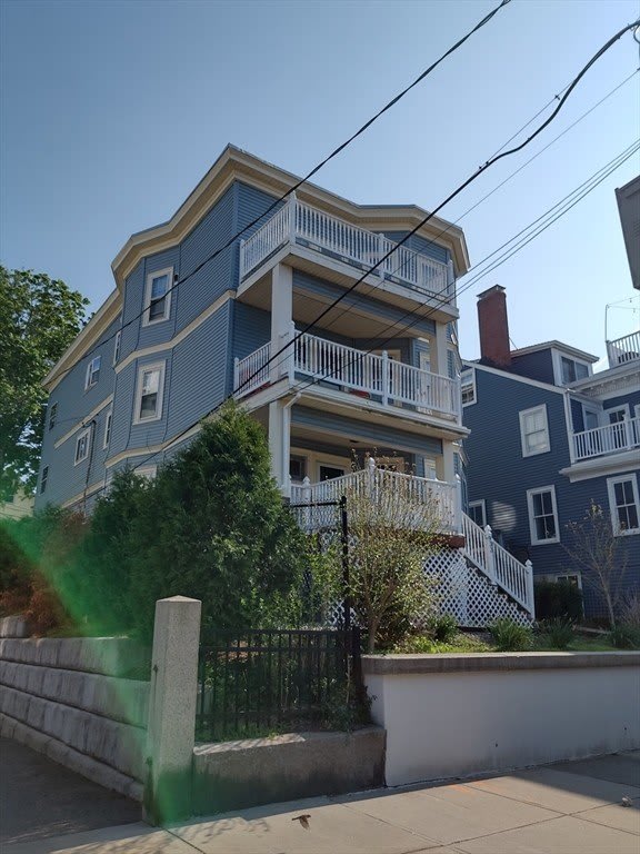933 East Broadway – photo 1