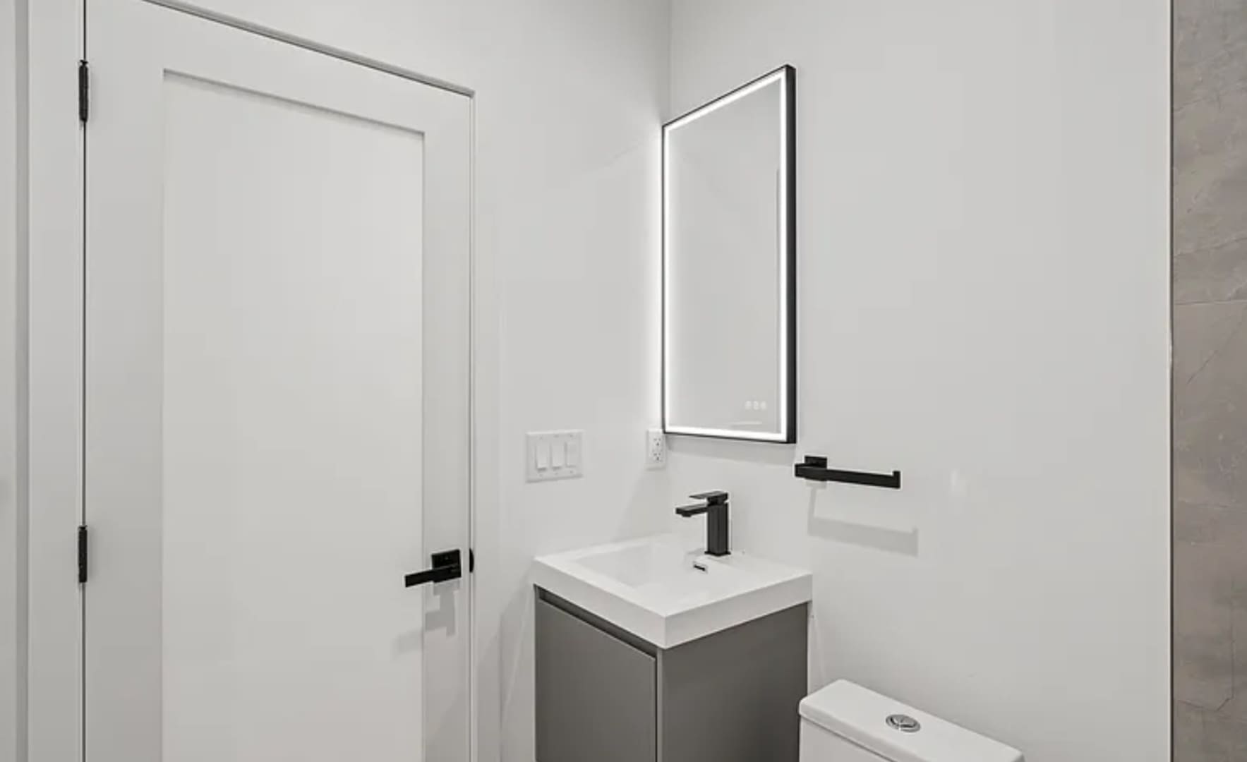 Luxury New Construction Townhome – photo 4