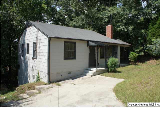 3 bedroom/1 bath home – photo 1