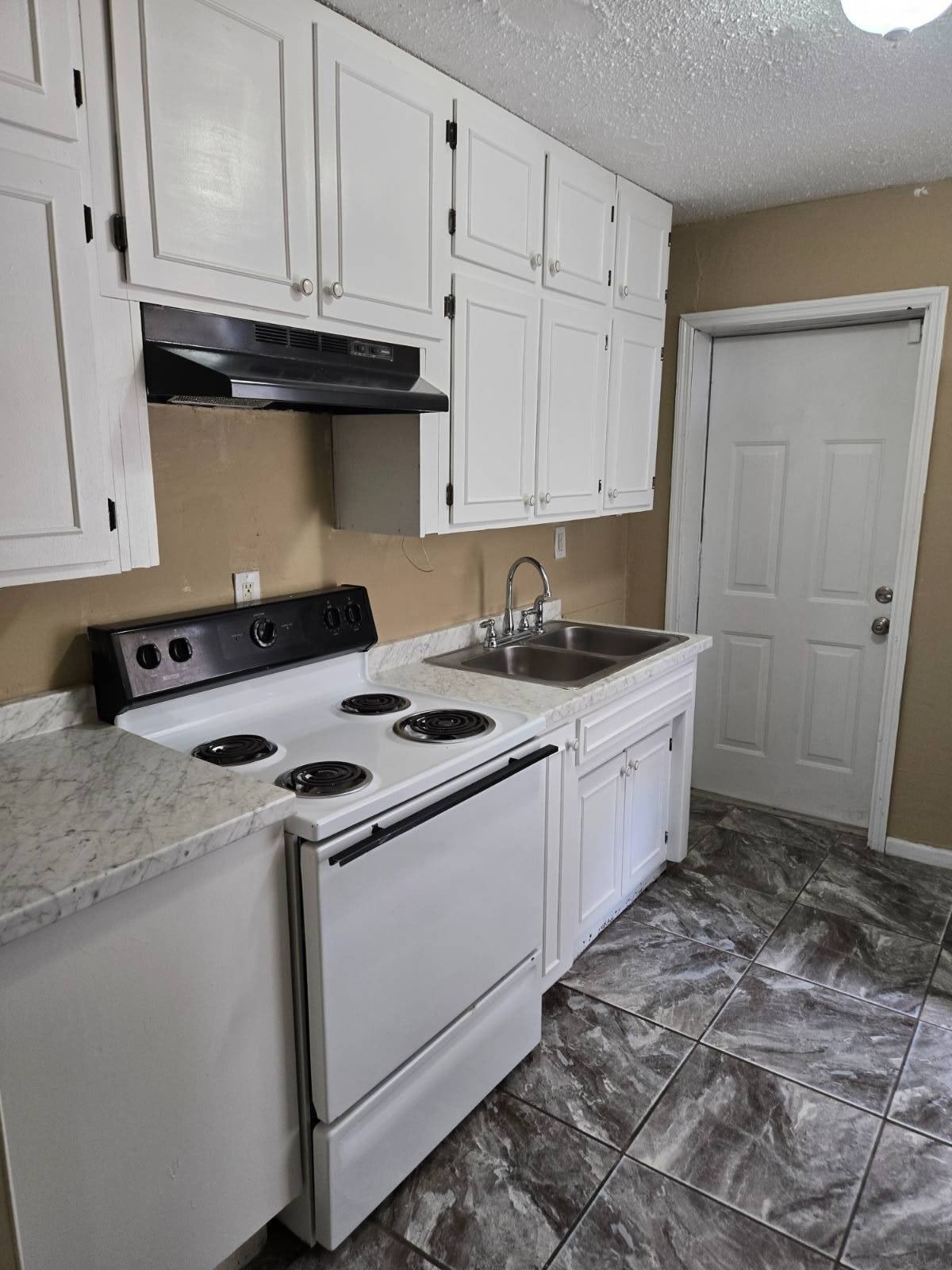 1222 Coleman St. – photo 3