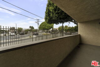 820 Pier Avenue – photo 4