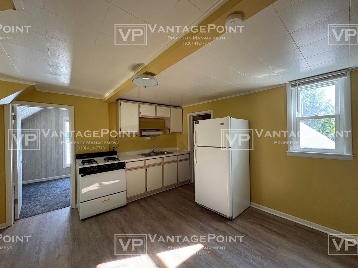 1034 1/2 Josephine Street – photo 2