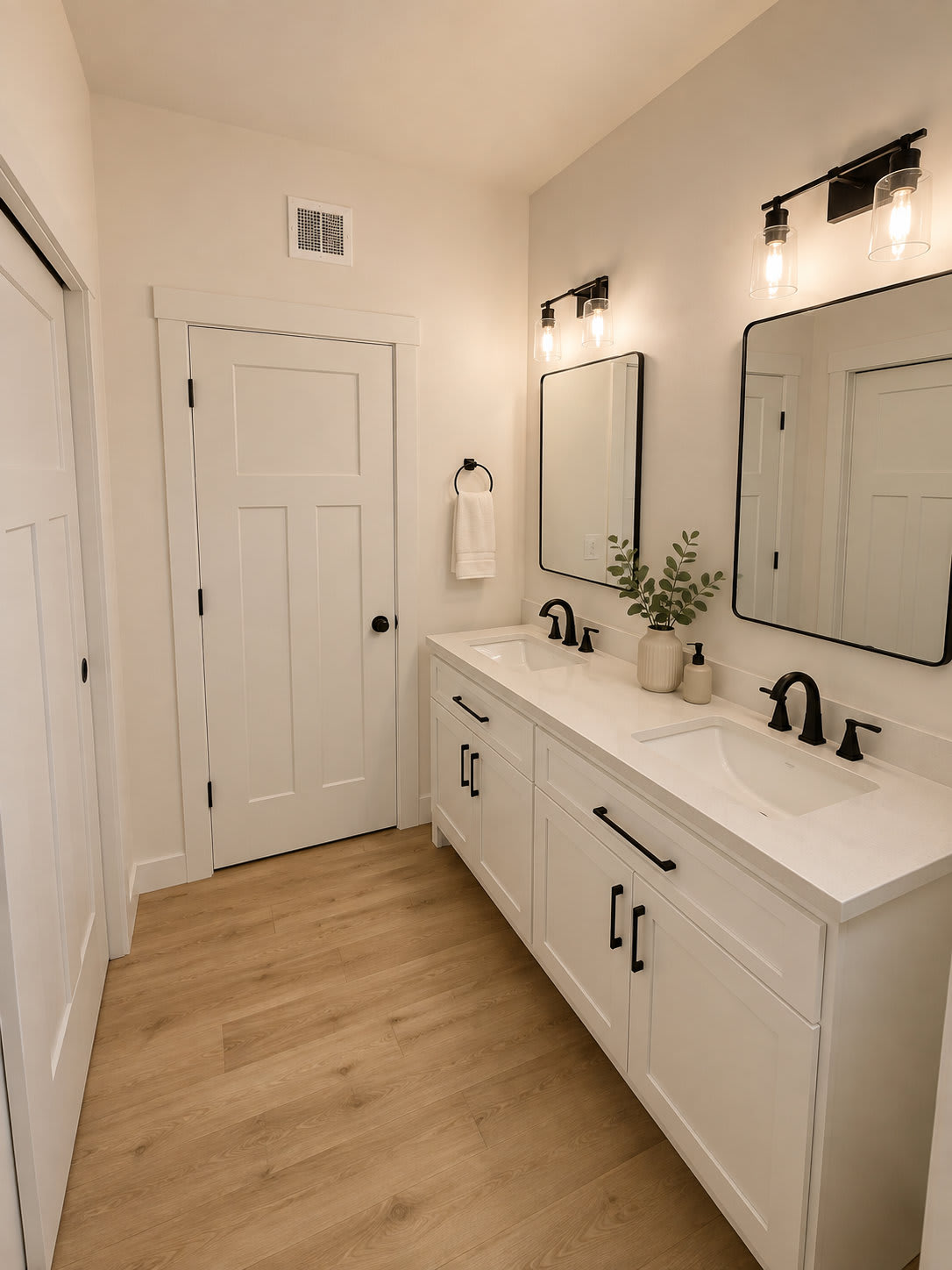 360 Clover St – photo 4