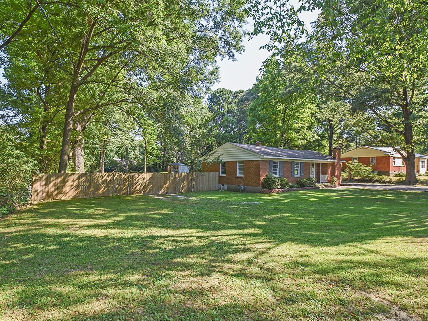Updated 3 bed, 1.5 bath home with great curb appeal. – photo 2