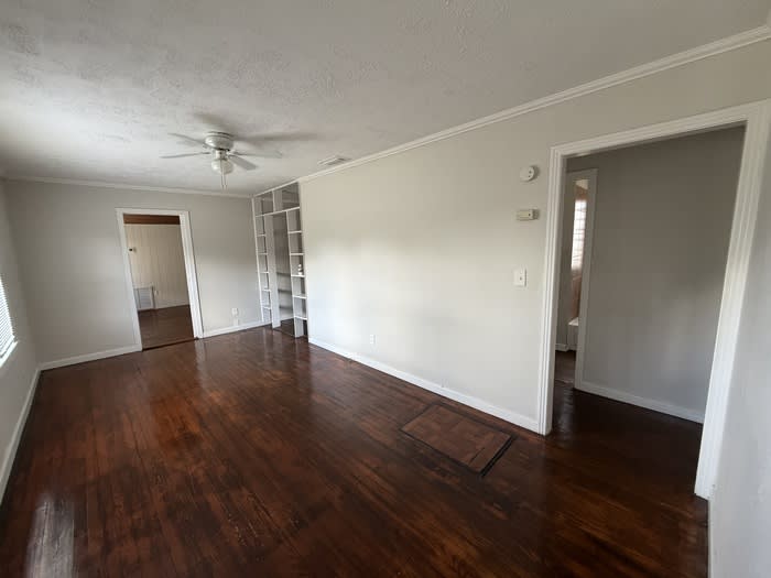 2703 Pembrook Drive – photo 3