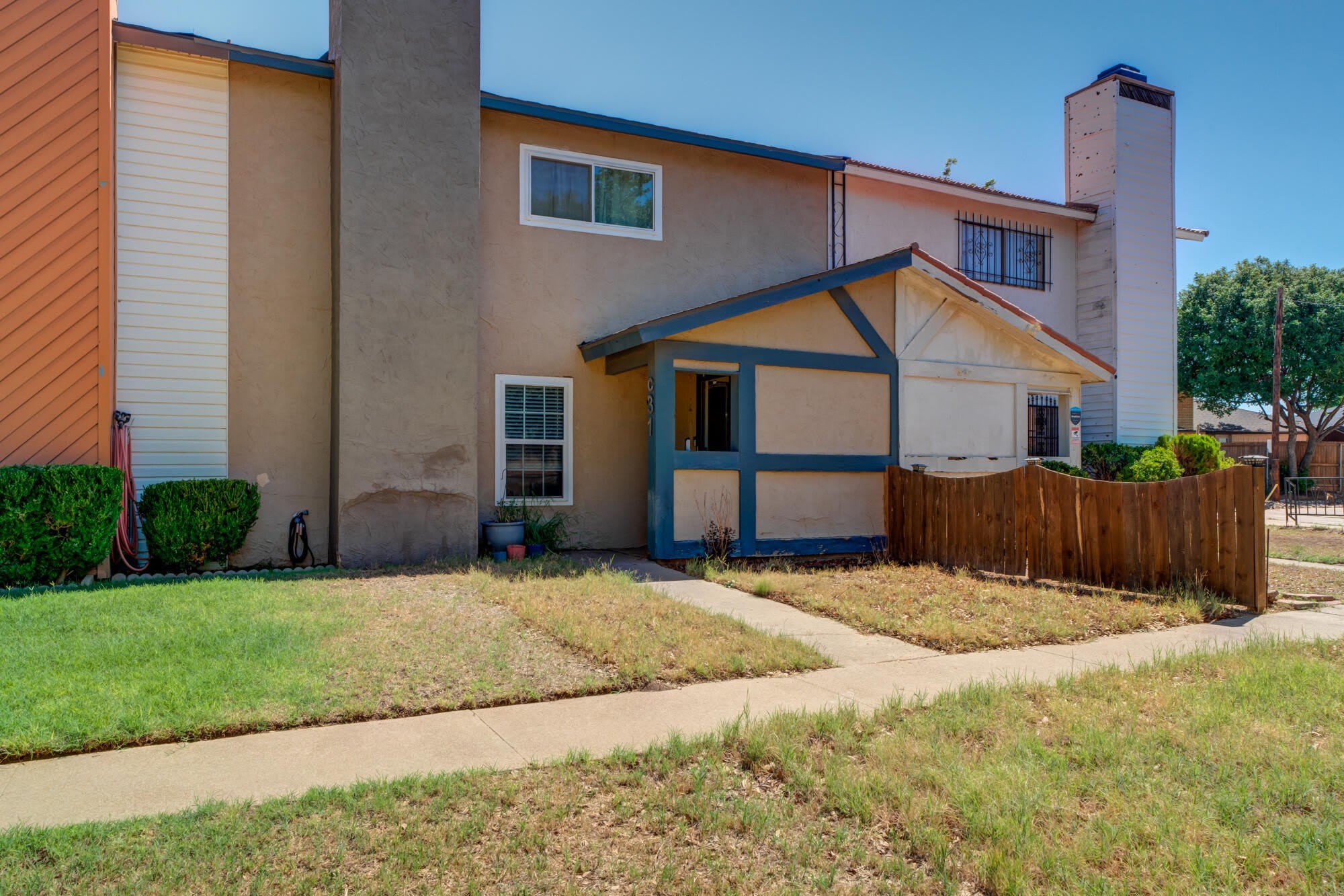 8633 Knoxville Drive – photo 4