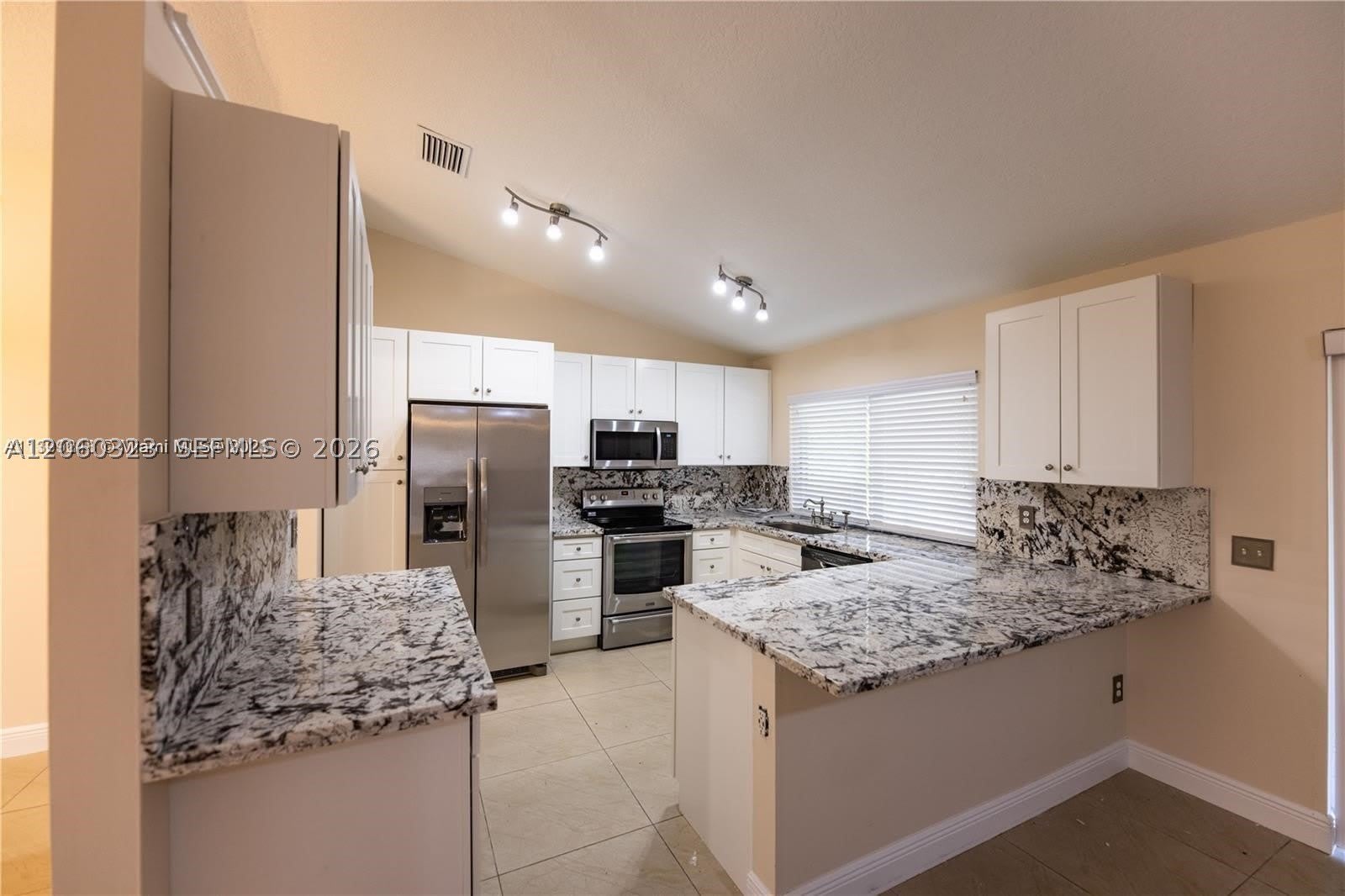 9815 Nw 43Rd St – photo 2