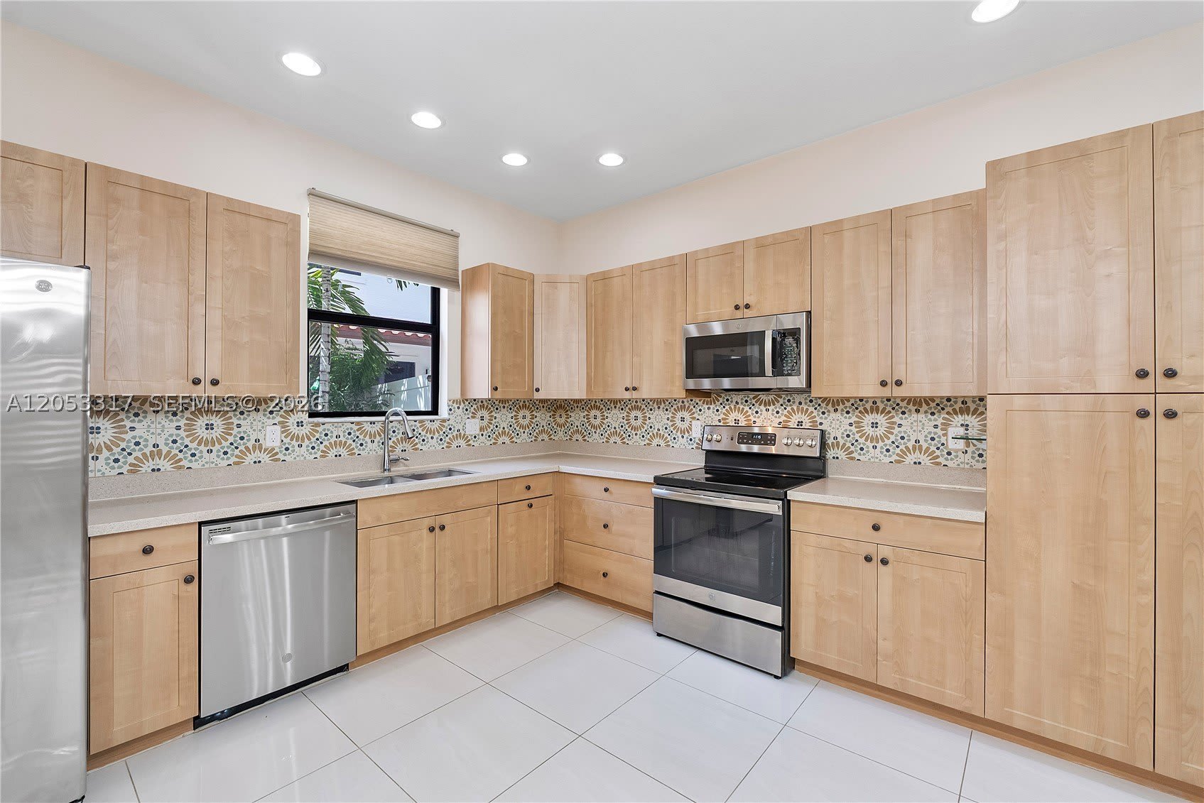 20914 NW 1st Dr – photo 3