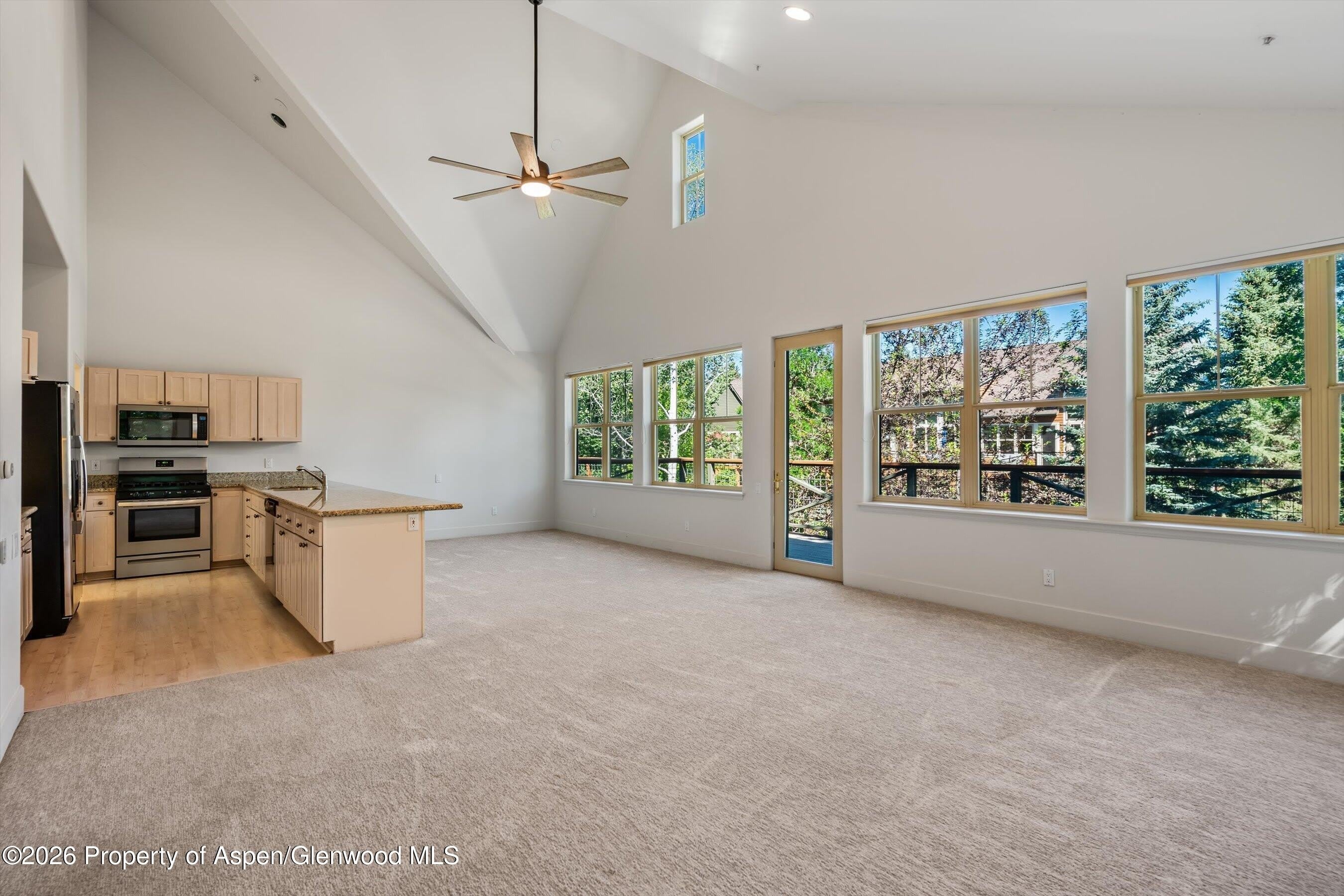 711 Evans Court – photo 4