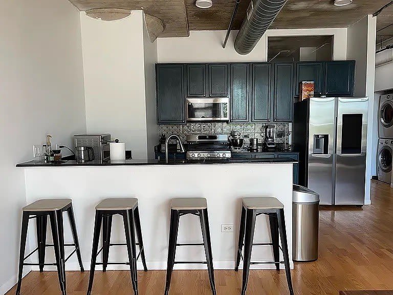 1550 S Blue Island Avenue – photo 5