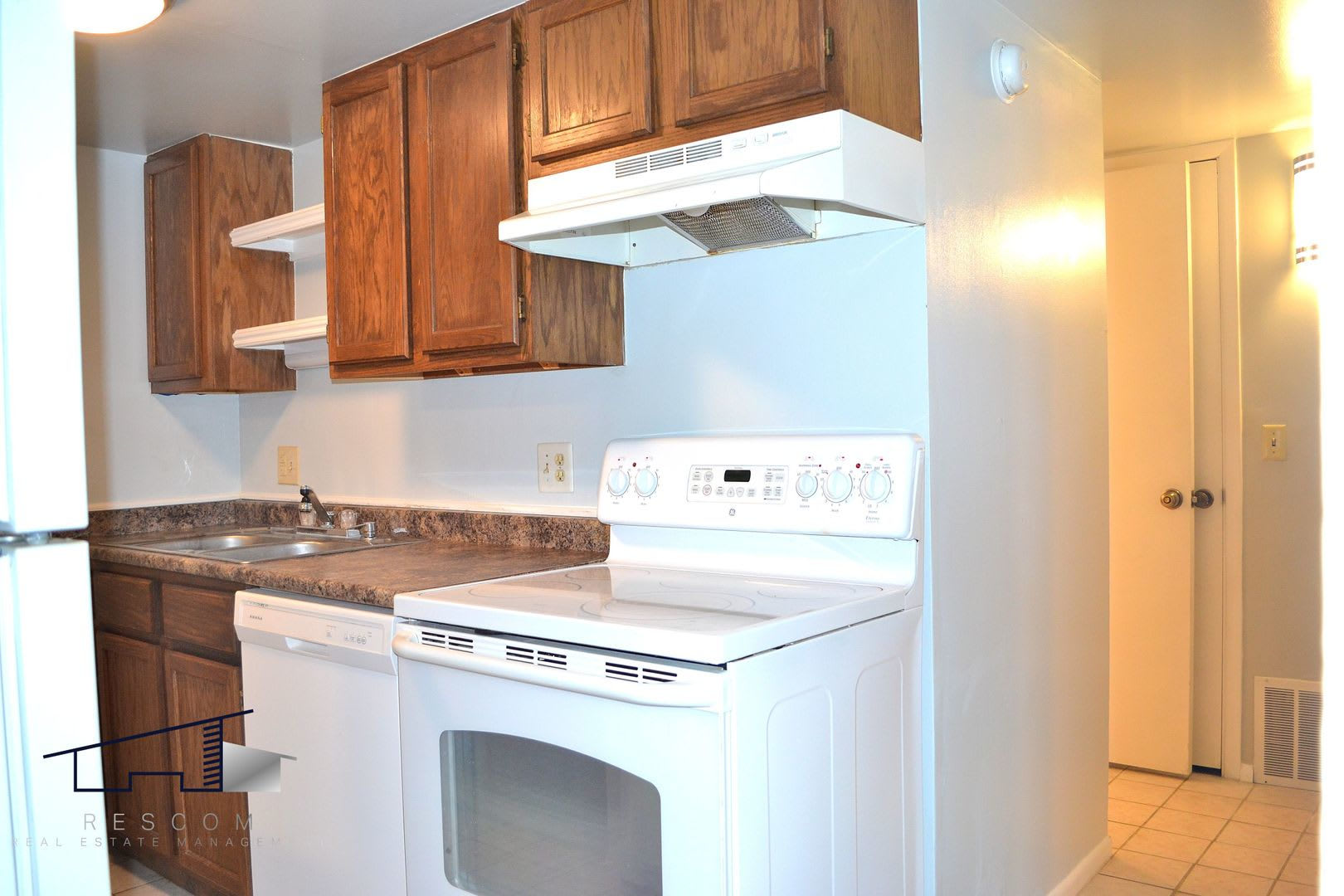 Lower Level Roy 2 Bedroom 1 Bathroom Condo Available – photo 3