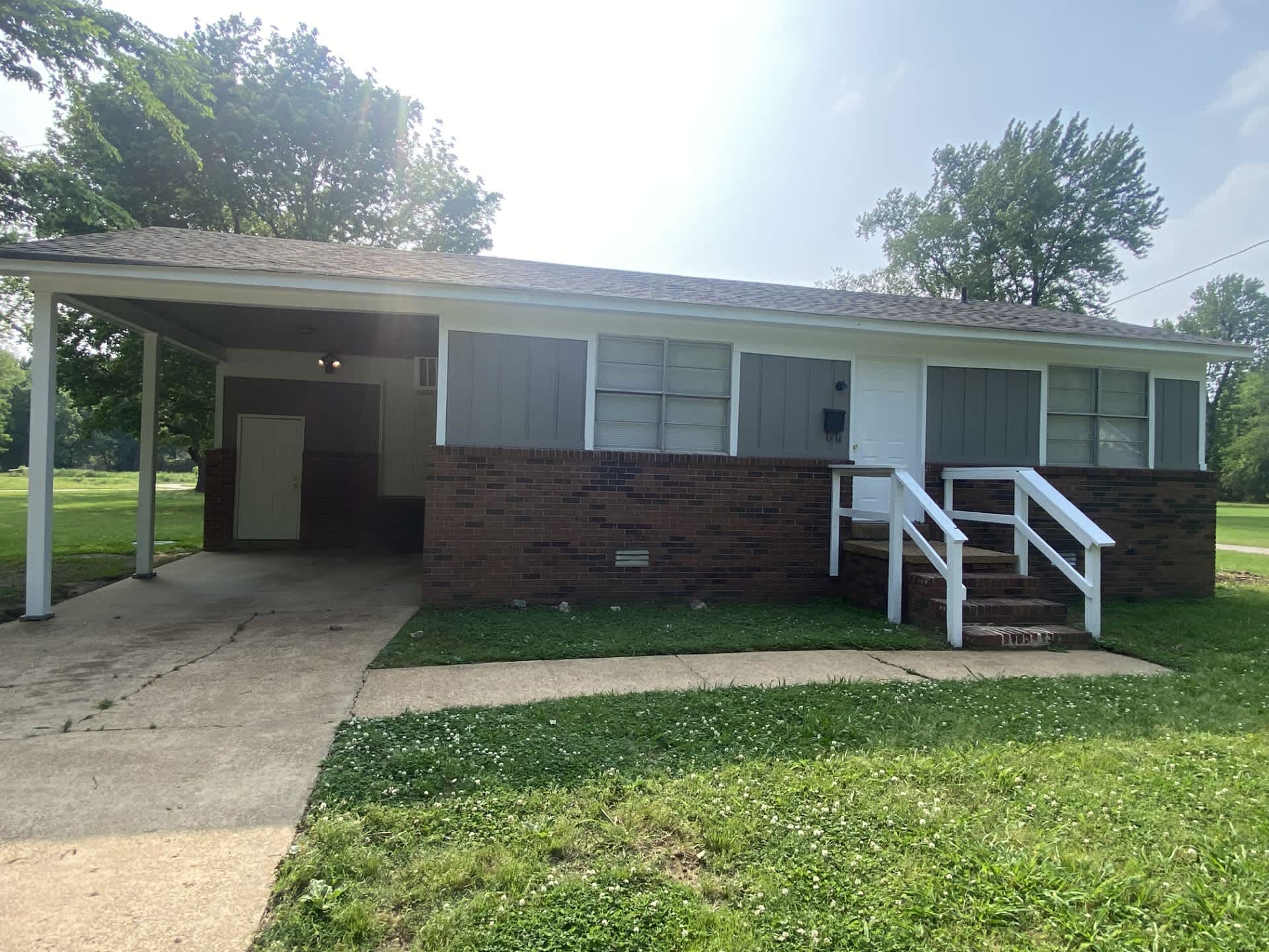 311 South Bond Avenue – photo 1