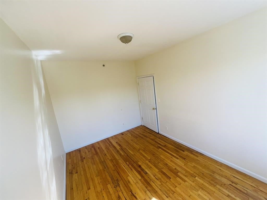 250 S ORANGE AVE – photo 4