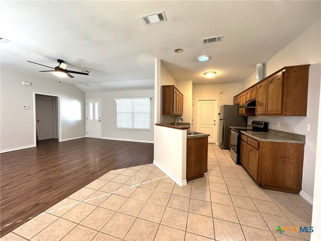 2038 Bentwood Drive – photo 5
