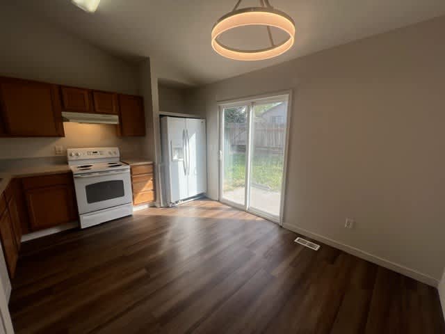 224 Palace Way – photo 3