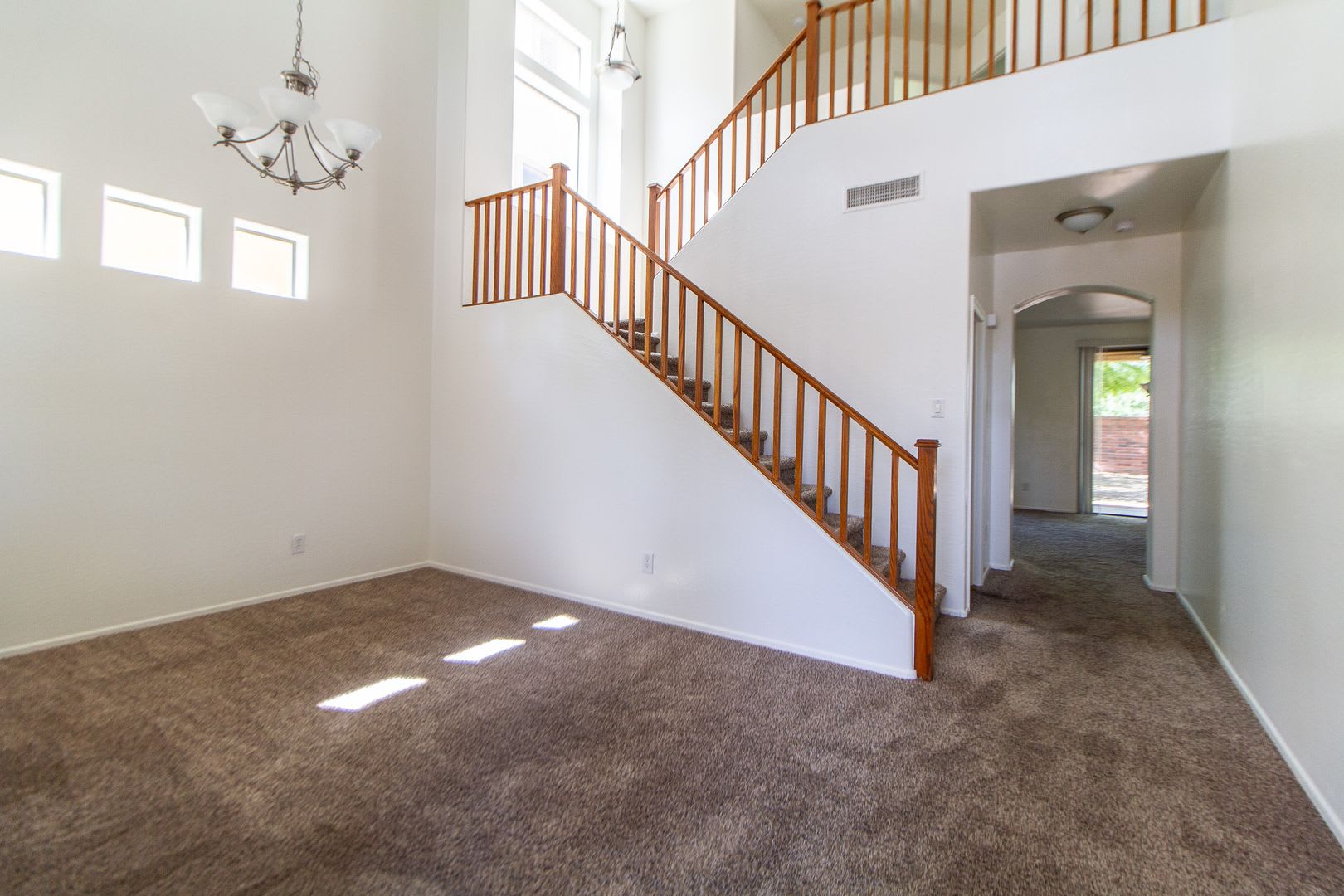 Beautiful 3-Bedroom Home in Cooley Station! – photo 2