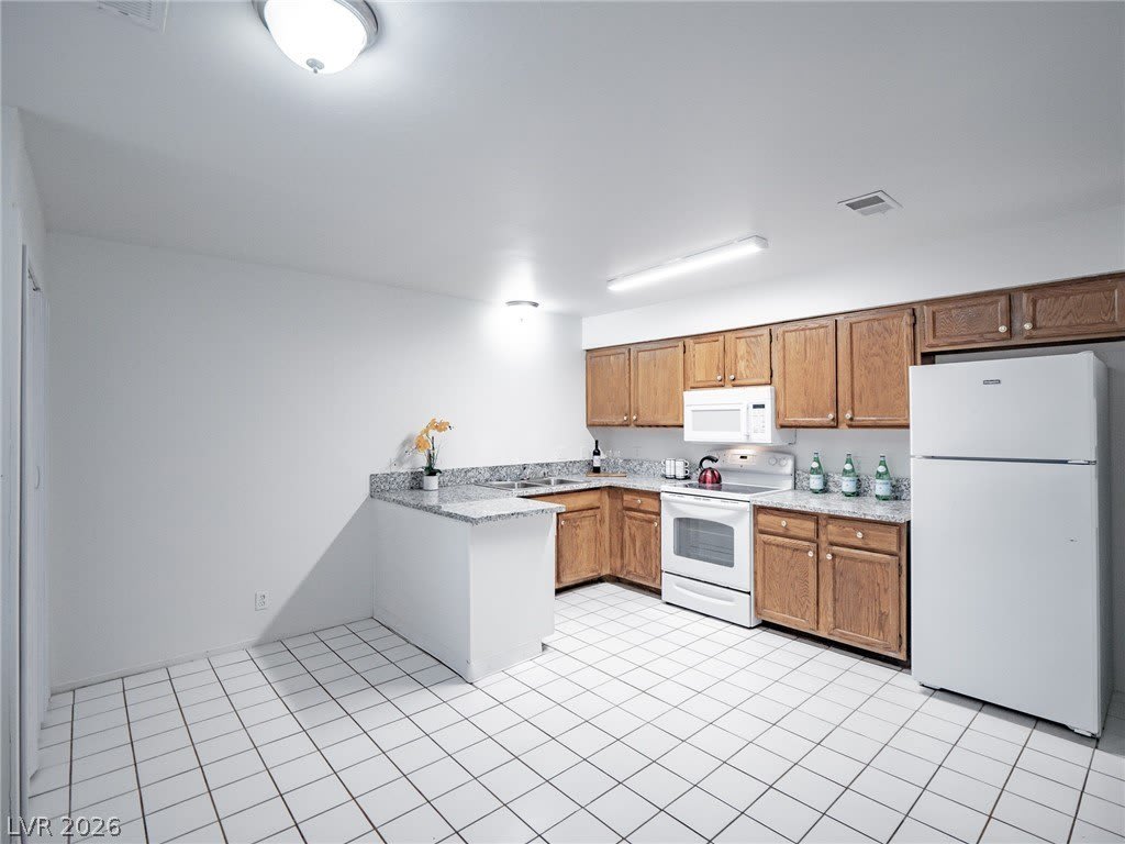 825 Hedge Way – photo 3