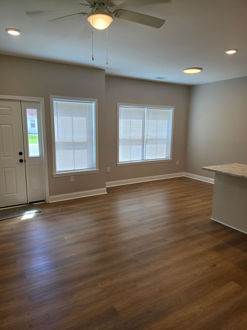 Charming 3 bed, 1.5 bath – photo 3
