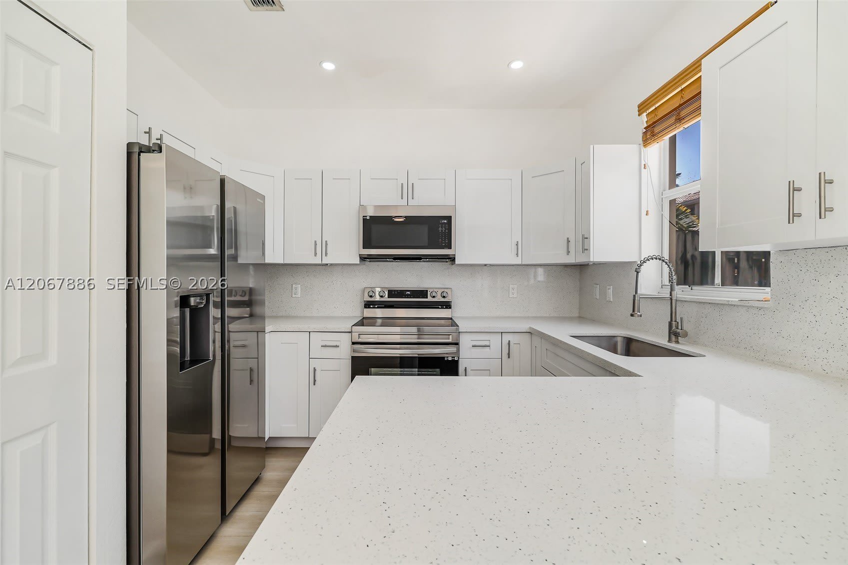 12472 SW 123rd St – photo 3