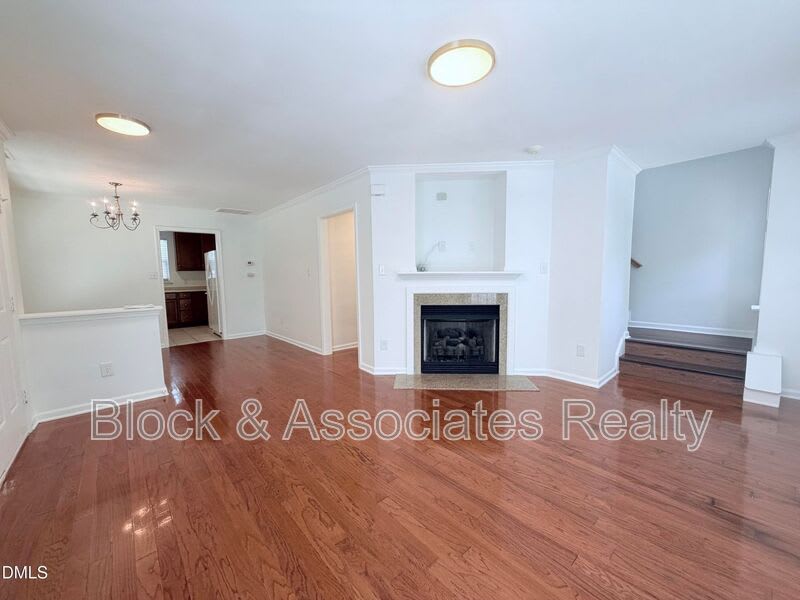 9915 Wasser Ct – photo 2