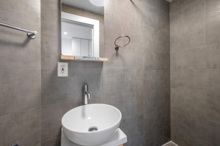 341 East 9th Street – photo 5