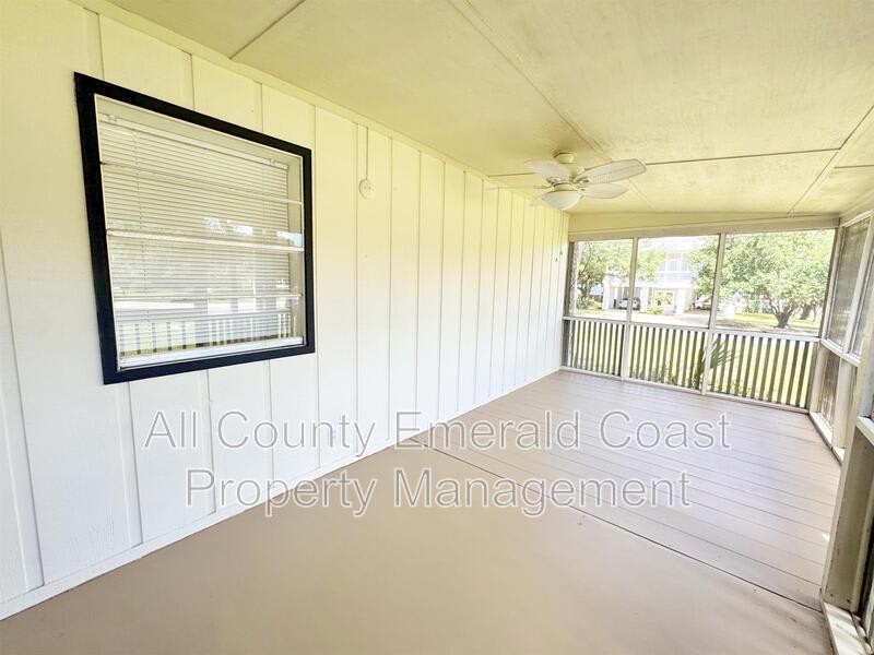 733 Beach Dr – photo 5