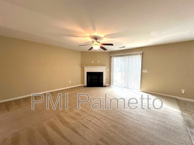 414 Hawkeye Ct – photo 4