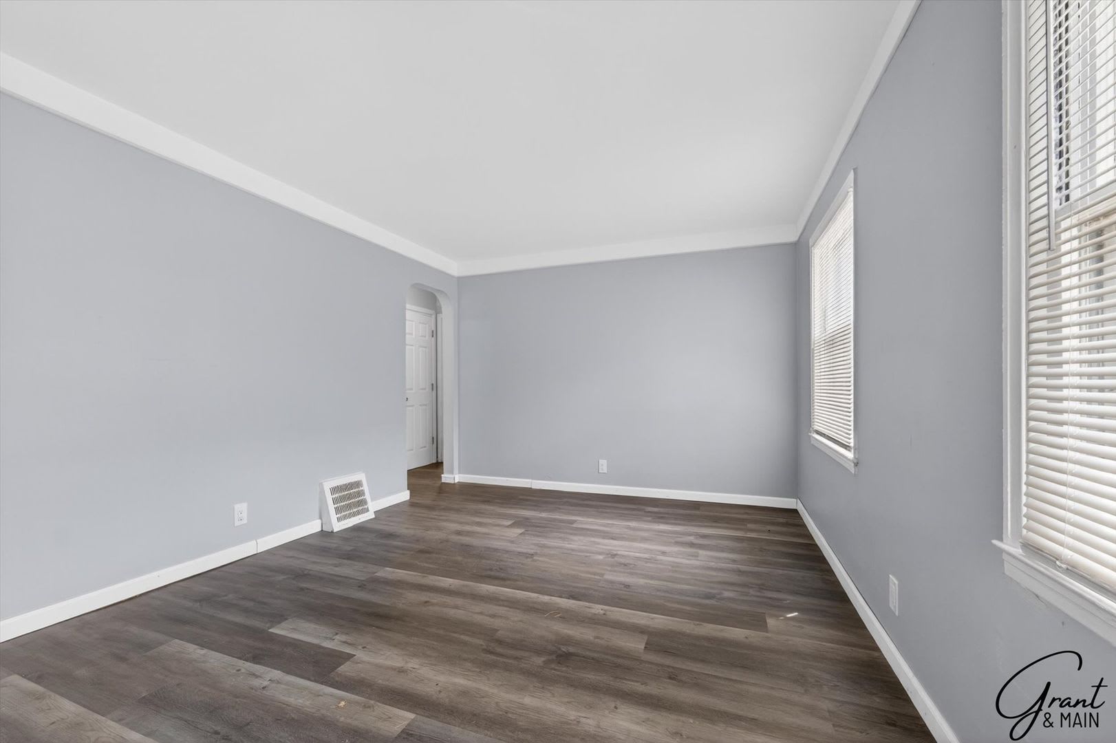 1100 2 Bedroom Ranch – photo 2