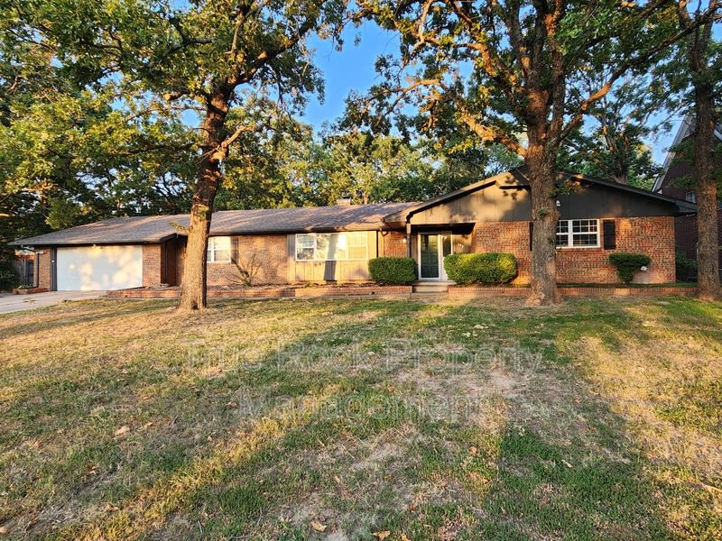 204 South Morrison Drive – photo 1