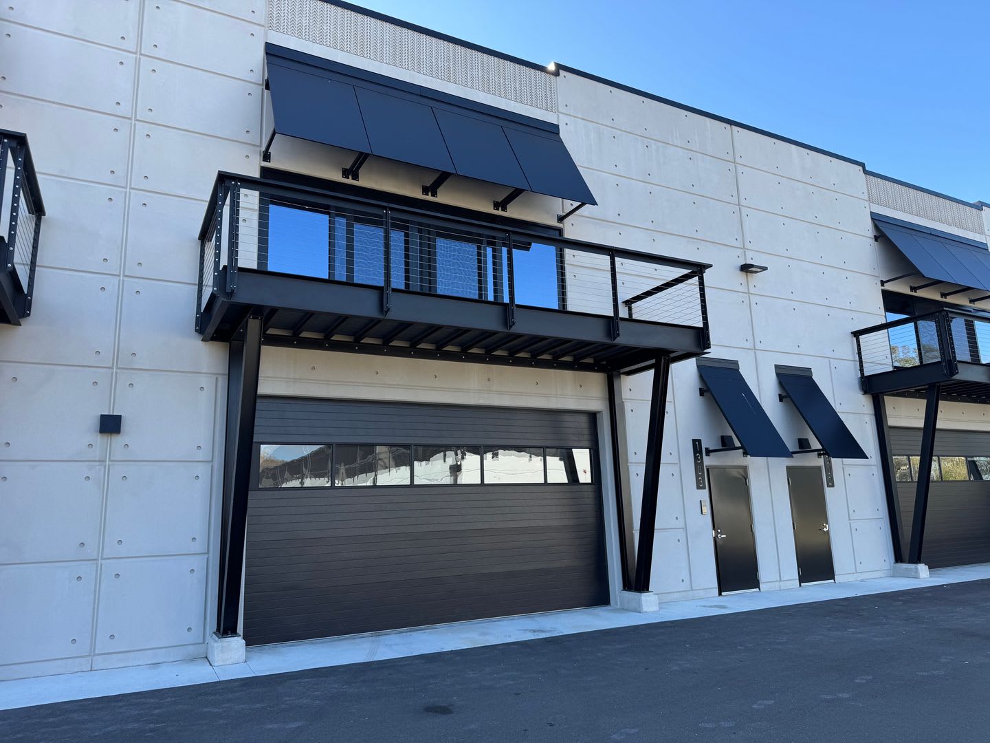 Motor Enclave Garage – photo 3