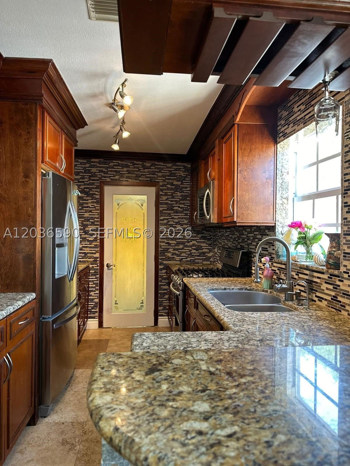 707 SW 3rd Ave – photo 5