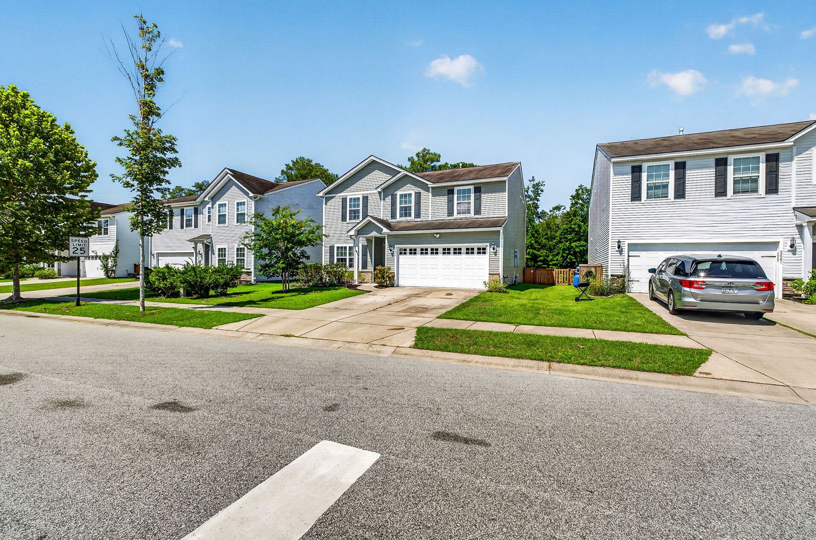 Spacious Living in West Ashley – photo 2