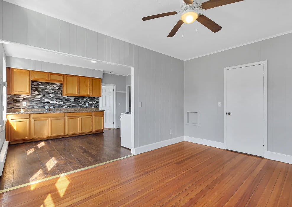 109 Pocasset Ave – photo 1