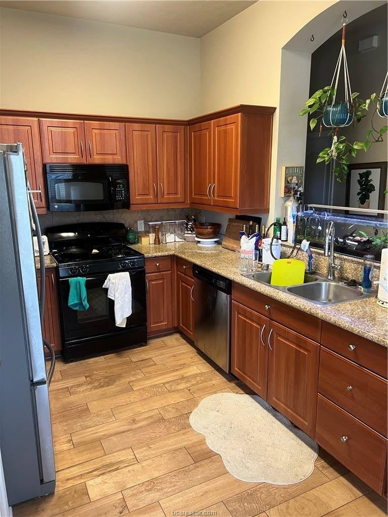 2810 Silver Oak Drive – photo 3